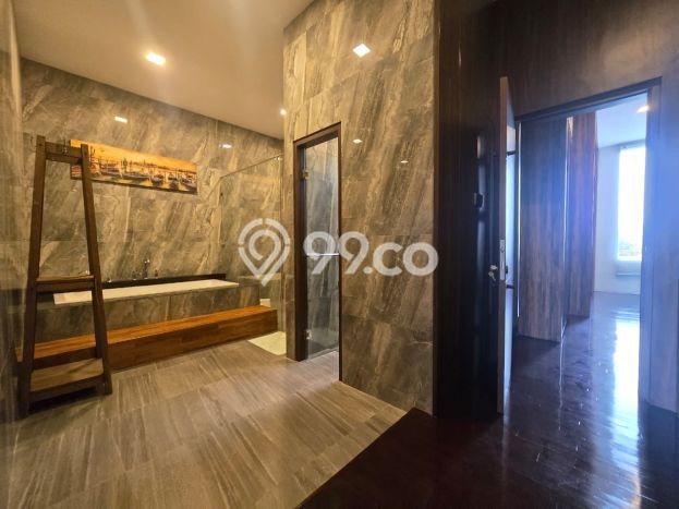 Rumah Elit LB 1150m2 Siap Pakai Desain Elegan di Kemang, Jakarta Selatan Rumah Elit LB 1150m2 Siap Pakai Desain Elegan di Kemang, Jakarta Selatan