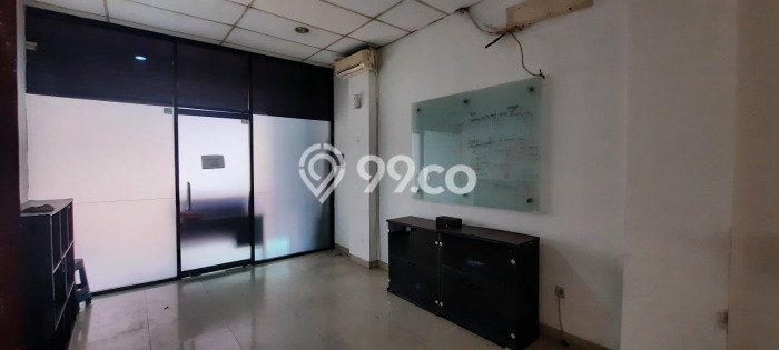 Unit Ruko Disewakan di Gandaria di Area Ramai & Strategis Unit Ruko Disewakan di Gandaria di Area Ramai & Strategis