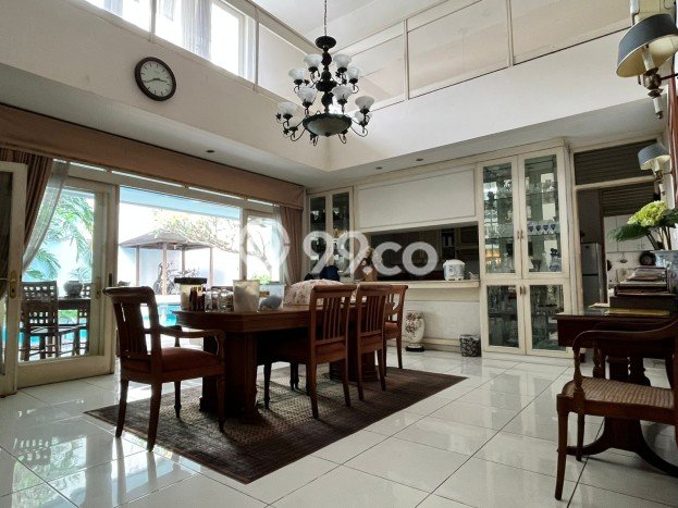 Hunian Elit LB 246m2 Siap Pakai Desain Elegan di Pondok Indah, Jakarta Selatan Hunian Elit LB 246m2 Siap Pakai Desain Elegan di Pondok Indah, Jakarta Selatan