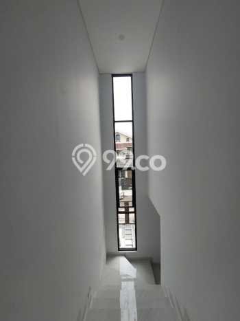 Jual Rumah Mewah Elegan Dengan View Cantik di Sektor 9-Bintaro, Tangerang Selatan Jual Rumah Mewah Elegan Dengan View Cantik di Sektor 9-Bintaro, Tangerang Selatan