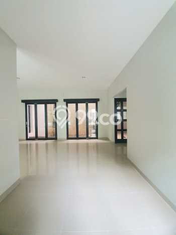 Jual Rumah Luas Elegan Dengan View Eksklusif di Sektor 9-Bintaro, Tangerang Selatan Jual Rumah Luas Elegan Dengan View Eksklusif di Sektor 9-Bintaro, Tangerang Selatan