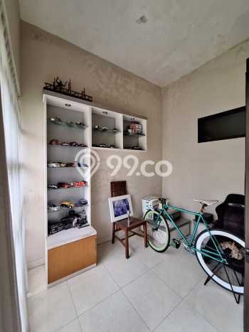 Hunian Mewah LB 200m2 Siap Pakai Desain Elegan di Sektor 9-Bintaro, Tangerang Selatan Hunian Mewah LB 200m2 Siap Pakai Desain Elegan di Sektor 9-Bintaro, Tangerang Selatan