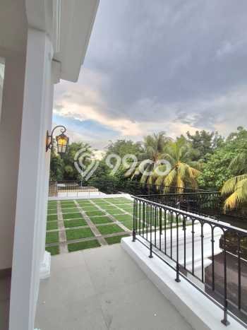 Rumah Elit LB 500m2 Siap Pakai Desain Elegan di Sektor 8 - Bintaro, Tangerang Selatan Rumah Elit LB 500m2 Siap Pakai Desain Elegan di Sektor 8 - Bintaro, Tangerang Selatan