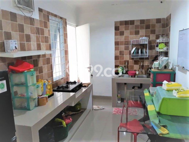 Dijual Rumah Kost di Bintaro, Tangerang Selatan, 10 KT, 10 KM, Bangunan 200m2 Dijual Rumah Kost di Bintaro, Tangerang Selatan, 10 KT, 10 KM, Bangunan 200m2