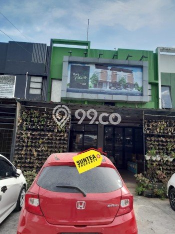 LOKASI PREMIUM! Ruko di , Luas 80m2m², Jalan Utama, Area Bisnis LOKASI PREMIUM! Ruko di , Luas 80m2m², Jalan Utama, Area Bisnis