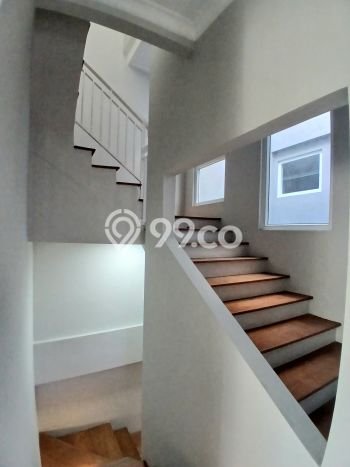 For Sale! Luxury House LT 177m2 Desain Elegan di Sektor 9-Bintaro For Sale! Luxury House LT 177m2 Desain Elegan di Sektor 9-Bintaro