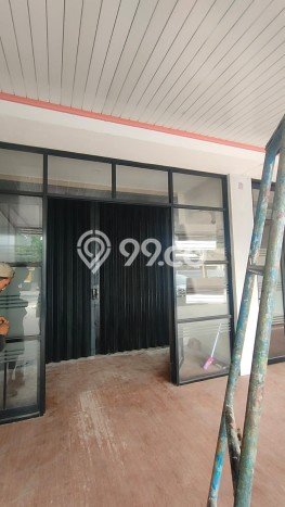 LOKASI PREMIUM! Ruko di , Luas 80m2m², Jalan Utama, Area Bisnis LOKASI PREMIUM! Ruko di , Luas 80m2m², Jalan Utama, Area Bisnis