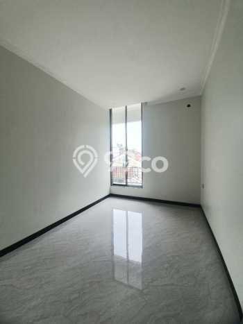 Ready to Use! Luxury House LT 120m2 Desain Elegan di Sektor 9-Bintaro Ready to Use! Luxury House LT 120m2 Desain Elegan di Sektor 9-Bintaro
