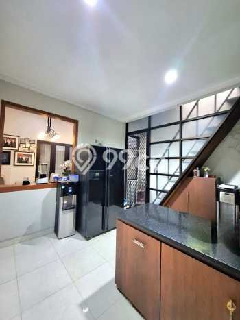Hunian Mewah LB 200m2 Siap Pakai Desain Elegan di Sektor 9-Bintaro, Tangerang Selatan Hunian Mewah LB 200m2 Siap Pakai Desain Elegan di Sektor 9-Bintaro, Tangerang Selatan