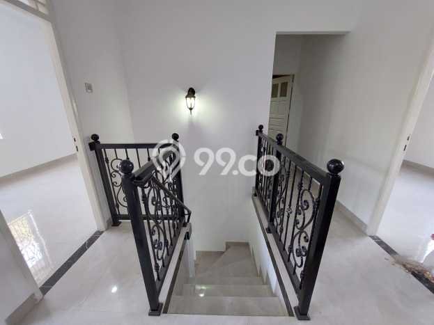 Jual Rumah Luas Elegan Dengan View Cantik di Sektor 9-Bintaro, Tangerang Selatan Jual Rumah Luas Elegan Dengan View Cantik di Sektor 9-Bintaro, Tangerang Selatan