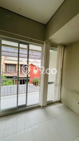 Hunian Cantik Modern Lb 94m2 di Serpong Utara, Tangerang Selatan Hunian Cantik Modern Lb 94m2 di Serpong Utara, Tangerang Selatan