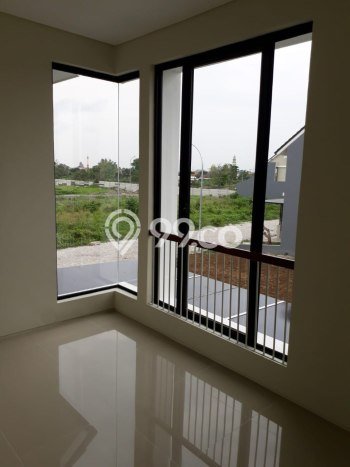 Rumah Modern 3 KT di Citraland Surabaya Rumah Modern 3 KT di Citraland Surabaya