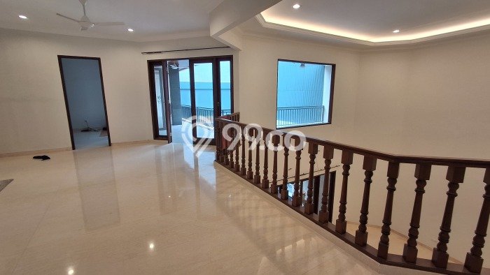 For Sale! Luxury House LT 650m2 Desain Elegan di Lebak Bulus For Sale! Luxury House LT 650m2 Desain Elegan di Lebak Bulus