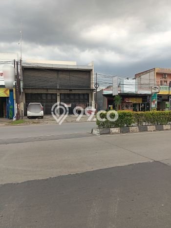 Unit Ruko Paling Strategis di Cipondoh Tangerang dengan LB 330m2 Unit Ruko Paling Strategis di Cipondoh Tangerang dengan LB 330m2