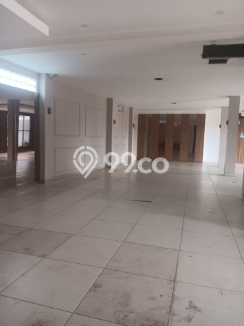 Unit Ruko disewakan di Serpong Utara Tangerang Selatan dengan LT 1020m2 / LB 1000m2 Unit Ruko disewakan di Serpong Utara Tangerang Selatan dengan LT 1020m2 / LB 1000m2