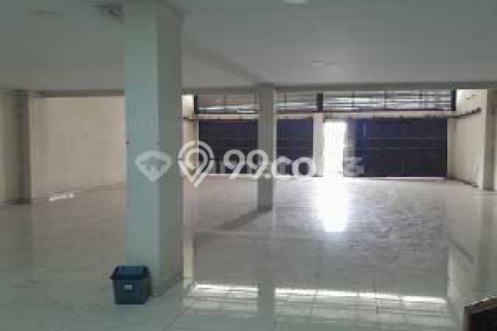 Unit Ruko Paling Strategis di Cipondoh Tangerang dengan LB 330m2 Unit Ruko Paling Strategis di Cipondoh Tangerang dengan LB 330m2