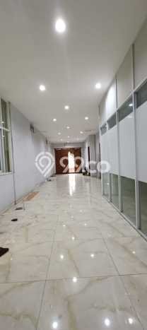 Ruko Disewa di Tangerang dengan LB 600m2 Area Komersial Ramai Ruko Disewa di Tangerang dengan LB 600m2 Area Komersial Ramai