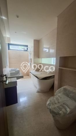 Ready to Use! Luxury House LT 242m2 Desain Modern di Simprug Ready to Use! Luxury House LT 242m2 Desain Modern di Simprug