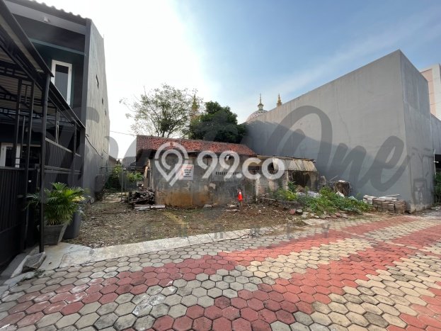 Lahan Strategis di Kebayoran Lama Dijual dengan Luas 260m2 Lahan Strategis di Kebayoran Lama Dijual dengan Luas 260m2