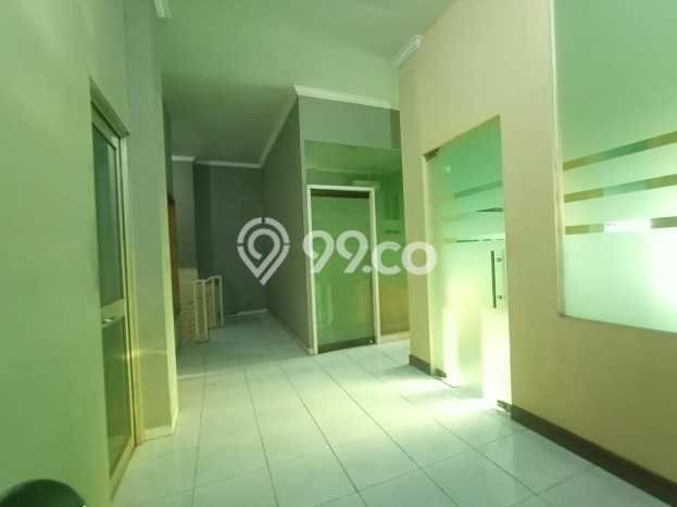 Ruko Dijual di Jakarta Barat LT 250m2 & LB 210m2 Lokasi Terbaik! Ruko Dijual di Jakarta Barat LT 250m2 & LB 210m2 Lokasi Terbaik!