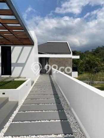 Rumah Mewah Akses Mudah di Tabanan Rumah Mewah Akses Mudah di Tabanan