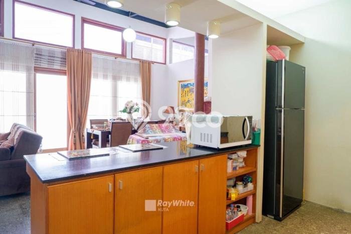 Rumah Mewah Siap Huni LT 305m2 di Denpasar Barat, Denpasar Rumah Mewah Siap Huni LT 305m2 di Denpasar Barat, Denpasar
