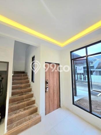 Rumah Strategis Modern Lb 150m2 di Serpong Utara, Tangerang Selatan Rumah Strategis Modern Lb 150m2 di Serpong Utara, Tangerang Selatan