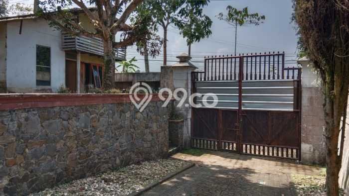 FOR SALE! Vila Kawasan , Luas 1400m2m², Lokasi Strategis FOR SALE! Vila Kawasan , Luas 1400m2m², Lokasi Strategis