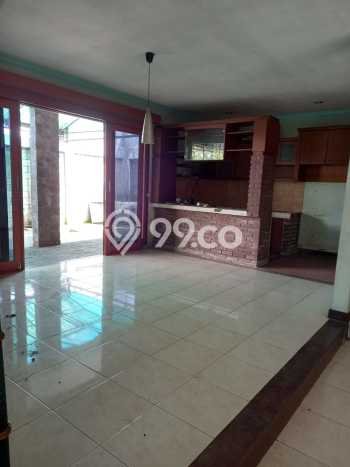 FOR SALE! Vila Kawasan , Luas 1400m2m², Lokasi Strategis FOR SALE! Vila Kawasan , Luas 1400m2m², Lokasi Strategis