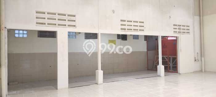 Gudang Disewa di Tangerang dengan LB 500m2 Area Komersial Ramai Gudang Disewa di Tangerang dengan LB 500m2 Area Komersial Ramai