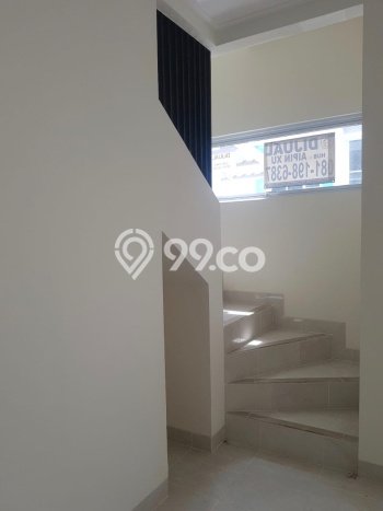 Jarang Ada! Rumah Sewa 3 Kamar Nyaman Siap Huni Gading Serpong Jarang Ada! Rumah Sewa 3 Kamar Nyaman Siap Huni Gading Serpong