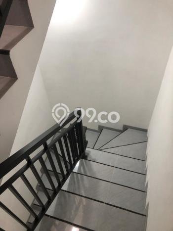 Kost Dijual di Soekarno Hatta dengan 18 KT dan Luas 3500m2 Kost Dijual di Soekarno Hatta dengan 18 KT dan Luas 3500m2