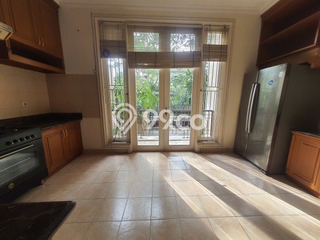 Hunian Nyaman 4 KT Harga Terjangkau di Pondok Indah Jakarta Selatan Hunian Nyaman 4 KT Harga Terjangkau di Pondok Indah Jakarta Selatan