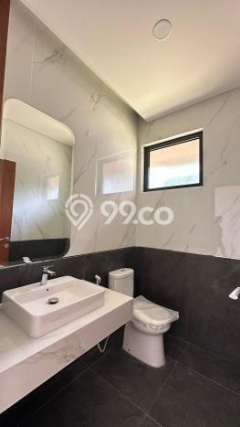 Hunian Mewah LB 289m2 Siap Pakai Desain Elegan di BSD The Icon, Tangerang Hunian Mewah LB 289m2 Siap Pakai Desain Elegan di BSD The Icon, Tangerang