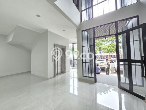 Unit Ruko Dijual di Tangerang LT 144m2 & LB 396m2 Unit Ruko Dijual di Tangerang LT 144m2 & LB 396m2