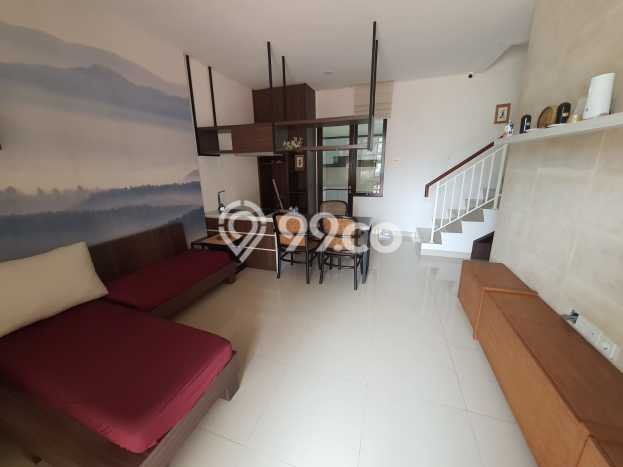 Dijual Rumah Mewah Elegan Dengan View Cantik di Gading Serpong, Tangerang Dijual Rumah Mewah Elegan Dengan View Cantik di Gading Serpong, Tangerang