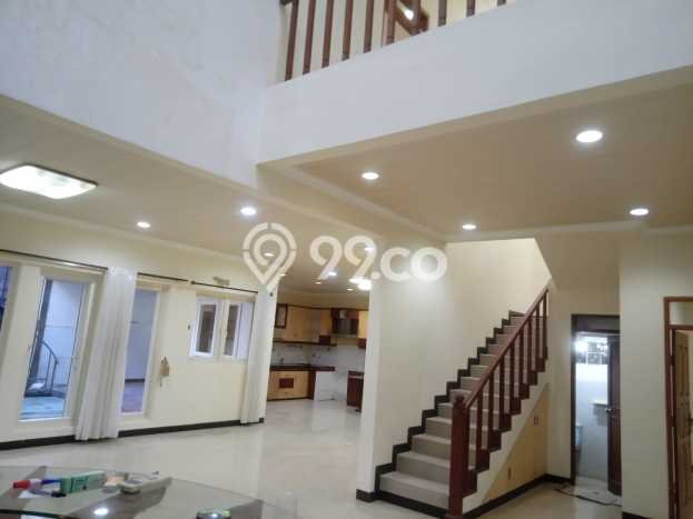 Rumah Elit Modern Tanpa Renovasi di Alam Sutera Tangerang Rumah Elit Modern Tanpa Renovasi di Alam Sutera Tangerang