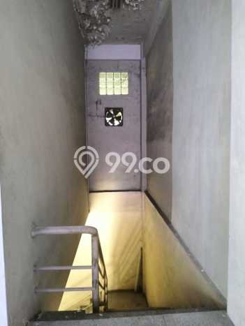 Disewakan Gudang di Kawasan Ramai BSD Luas 474m2 Disewakan Gudang di Kawasan Ramai BSD Luas 474m2