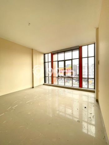 Unit Ruko Dijual di Jakarta Timur LT 135m2 & LB 300m2 Unit Ruko Dijual di Jakarta Timur LT 135m2 & LB 300m2