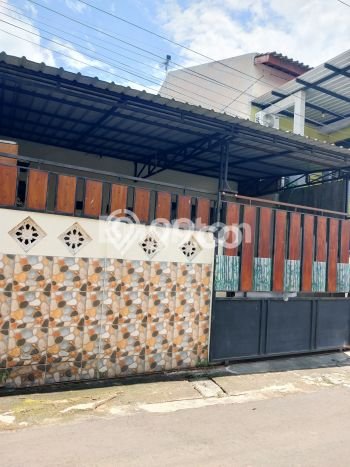 For Sale Rumah 2 Kamar Lokasi Ideal Nyaman dan Strategis di mojosongo For Sale Rumah 2 Kamar Lokasi Ideal Nyaman dan Strategis di mojosongo
