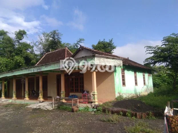 Jual Rumah Harga Miring Ngemplak Punya 3 Kamar & LT 598m2 Jual Rumah Harga Miring Ngemplak Punya 3 Kamar & LT 598m2