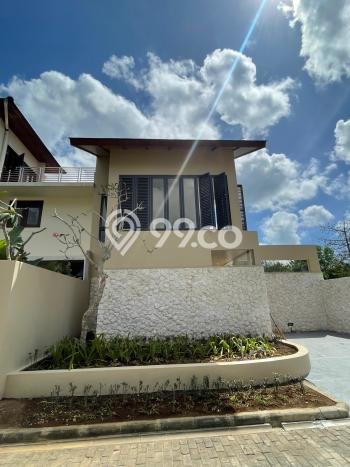 Vila Strategis Kawasan , Ukuran 218m2m², Lokasi Premium dengan jalan bagus Vila Strategis Kawasan , Ukuran 218m2m², Lokasi Premium dengan jalan bagus
