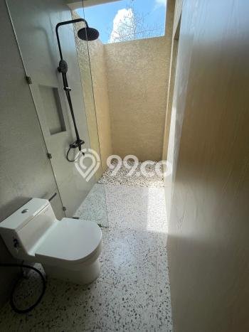 Vila Strategis Kawasan , Ukuran 218m2m², Lokasi Premium dengan jalan bagus Vila Strategis Kawasan , Ukuran 218m2m², Lokasi Premium dengan jalan bagus