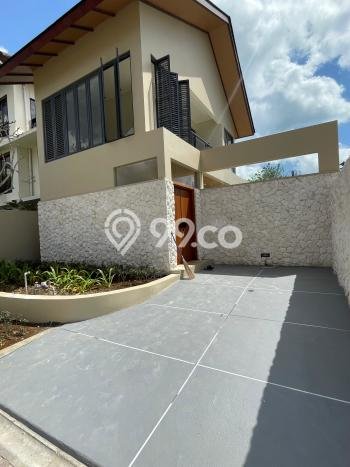 Vila Strategis Kawasan , Ukuran 218m2m², Lokasi Premium dengan jalan bagus Vila Strategis Kawasan , Ukuran 218m2m², Lokasi Premium dengan jalan bagus