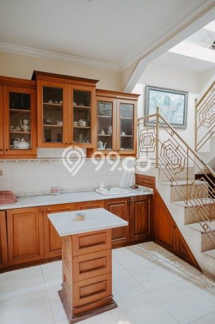 Hunian Elit LB 250m2 Siap Pakai Desain Elegan di Bintaro, Tangerang Selatan Hunian Elit LB 250m2 Siap Pakai Desain Elegan di Bintaro, Tangerang Selatan