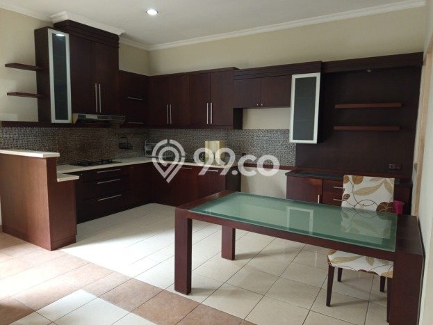 Dijual Rumah Luas Megah Dengan View Eksklusif di Gading Serpong, Tangerang Dijual Rumah Luas Megah Dengan View Eksklusif di Gading Serpong, Tangerang