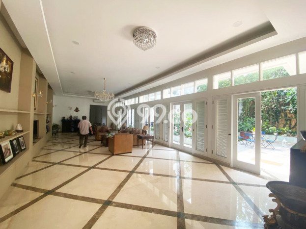 Rumah Elit LB 2000m2 Siap Pakai Desain Elegan di Kemanggisan, Jakarta Barat Rumah Elit LB 2000m2 Siap Pakai Desain Elegan di Kemanggisan, Jakarta Barat