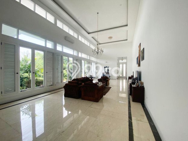 Rumah Elit LB 2000m2 Siap Pakai Desain Elegan di Kemanggisan, Jakarta Barat Rumah Elit LB 2000m2 Siap Pakai Desain Elegan di Kemanggisan, Jakarta Barat