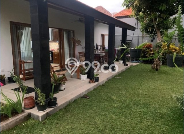 For Sale! Premium House LT 355m2 Desain Modern di Pering For Sale! Premium House LT 355m2 Desain Modern di Pering