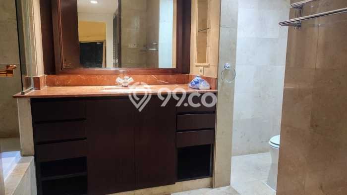BEST DEAL! Apartemen Kawasan , 2 KM, Luas 153m2m² BEST DEAL! Apartemen Kawasan , 2 KM, Luas 153m2m²